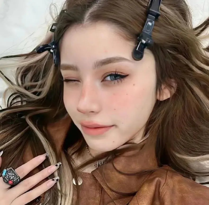 玉女弄璋